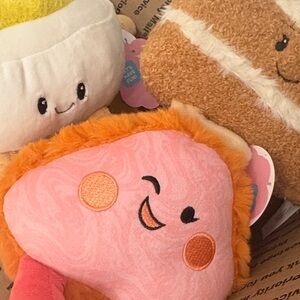 🚨3 Random Squishyssss